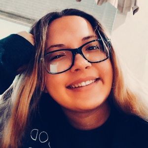 Meet your Posher, Caylee